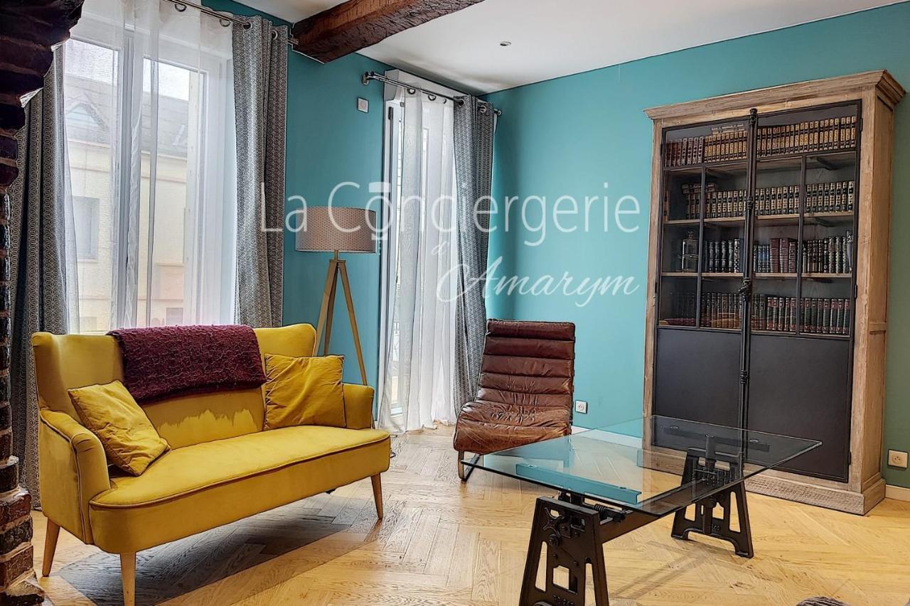 Aa13 - Le Victor Hugo - Sejour D'Exception Dans Un Appartement Historique 奥尔特 外观 照片